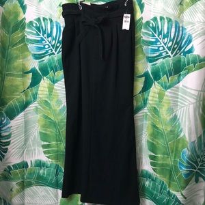 OLD NAVY Classic long black skirt